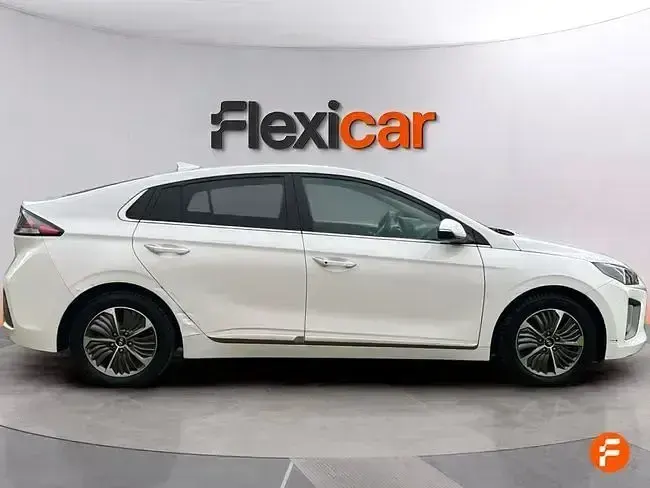 Usado Hyundai Ioniq Style 141 CV (103 kW) 2022 Blanco Utilitario