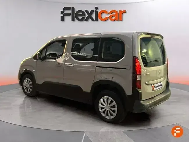 Usado Peugeot Rifter Active 100 CV (73 kW) 2021 Beige Monovolumen