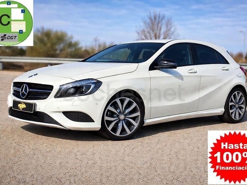 Usado Mercedes A200 Urban 156 CV (114 kW) 2014 Blanco Berlina
