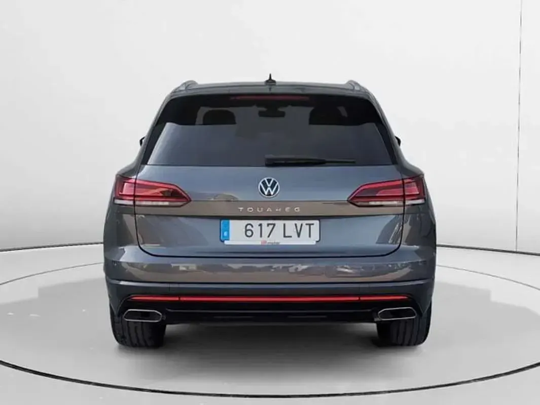 Usado VW Touareg Elegance 286 CV (210 kW) 2021 Gris SUV