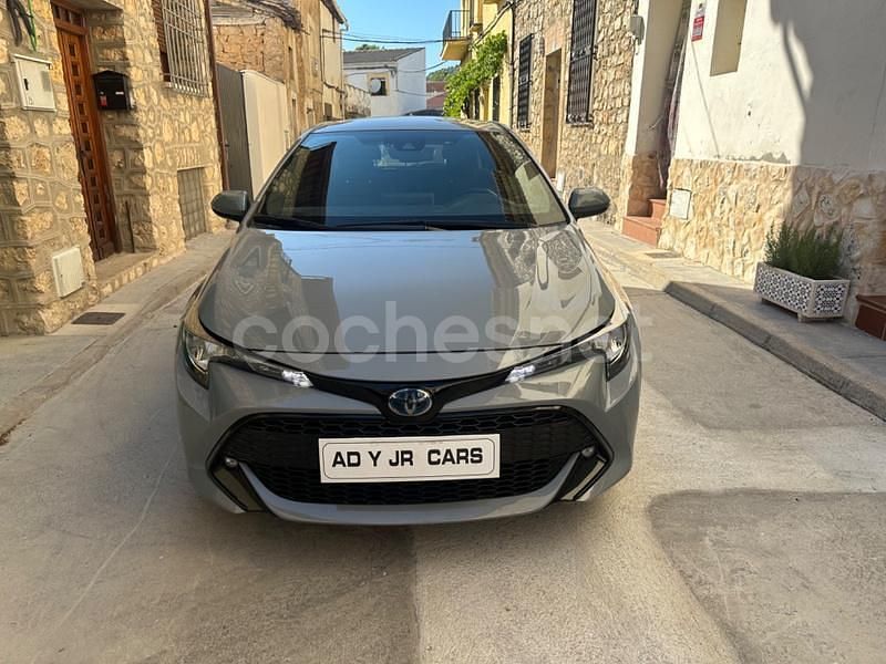 Gris / plata Usado 2020 Toyota Corolla Active Berlina | 16.200 € (Buen precio) - Imagen 1/4