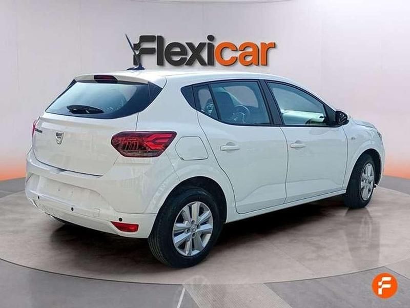 Usado Dacia Sandero Acces 67 CV (49 kW) 2022 Blanco Utilitario