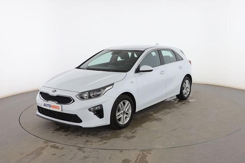 Usado Kia Ceed 101 CV (74 kW) 2020 Blanco Utilitario