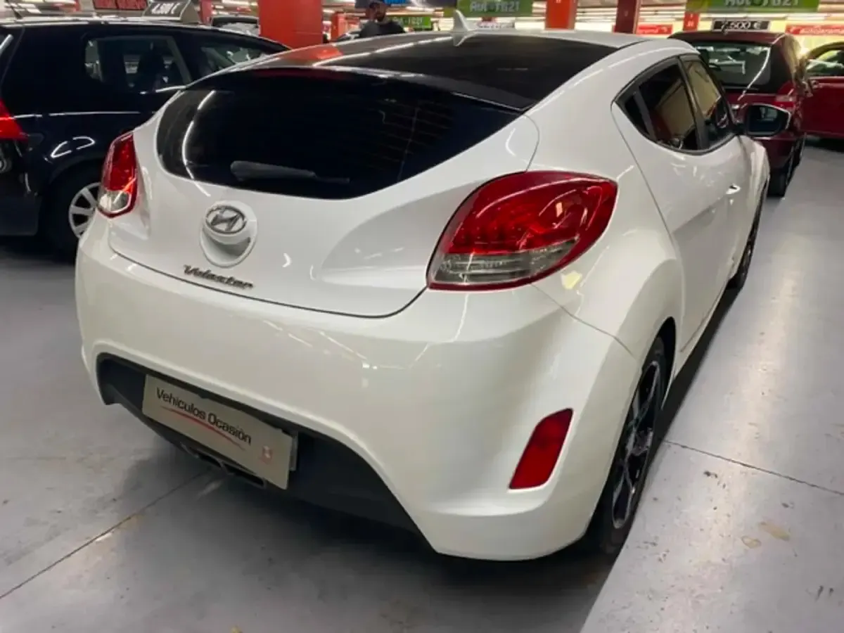 Usado Hyundai Veloster 140 CV (102 kW) 2012 Blanco Utilitario