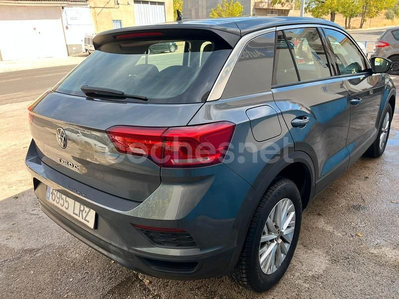 Usado VW T-Roc Advance 115 CV (84 kW) 2021 Gris / plata SUV