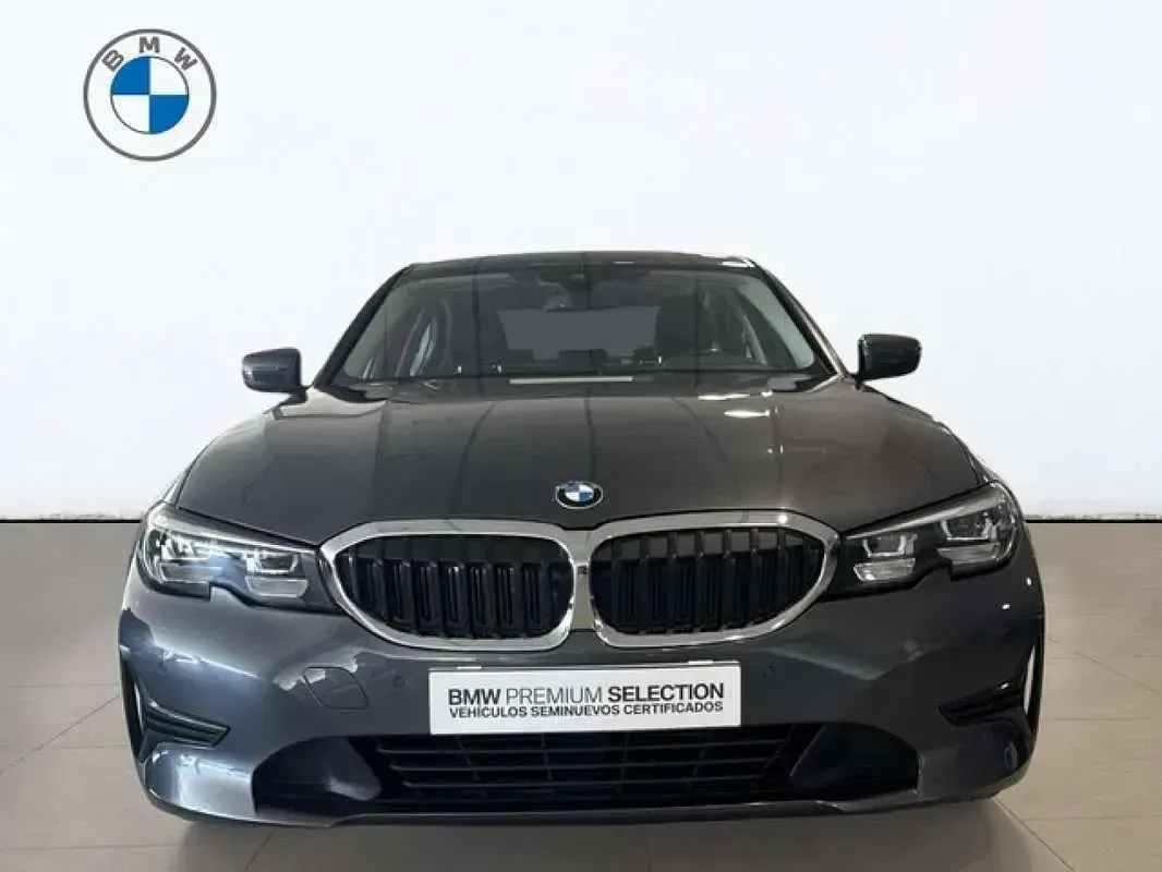 Usado BMW 318 Executive 150 CV (110 kW) 2019 Gris Berlina