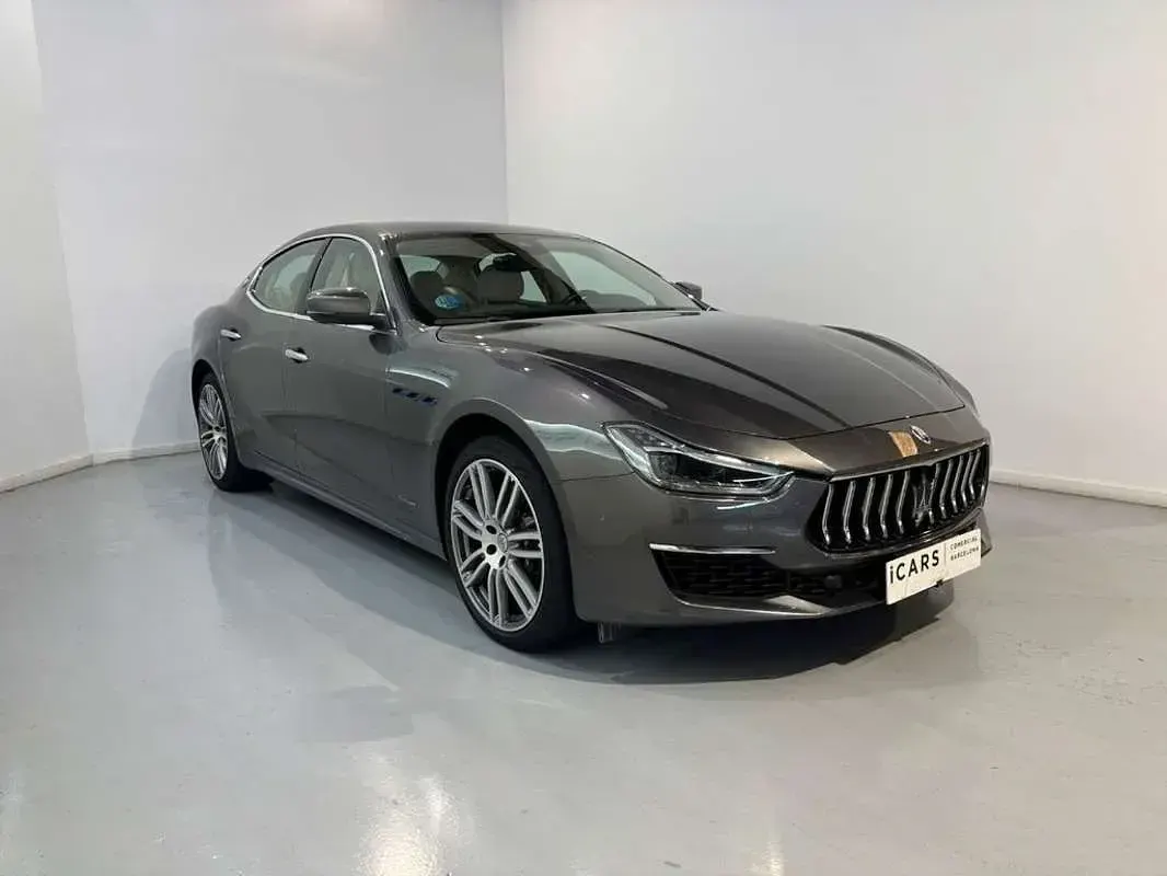 Usado Maserati Ghibli 330 CV (242 kW) 2020 Blanco Coupe