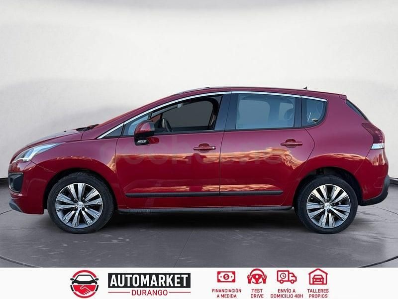 Usado Peugeot 3008 Allure 115 CV (84 kW) 2014 Granate Familiar