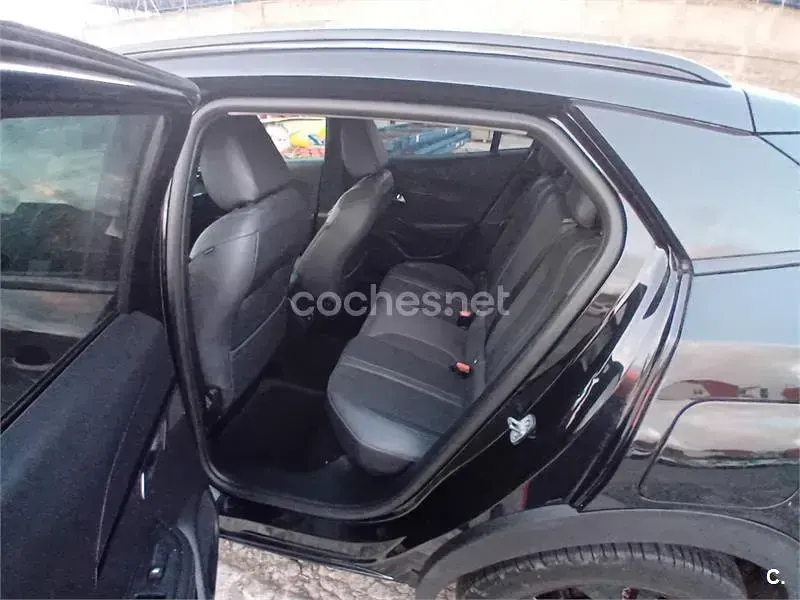 Usado Peugeot 2008 Allure 130 CV (95 kW) 2020 Negro SUV
