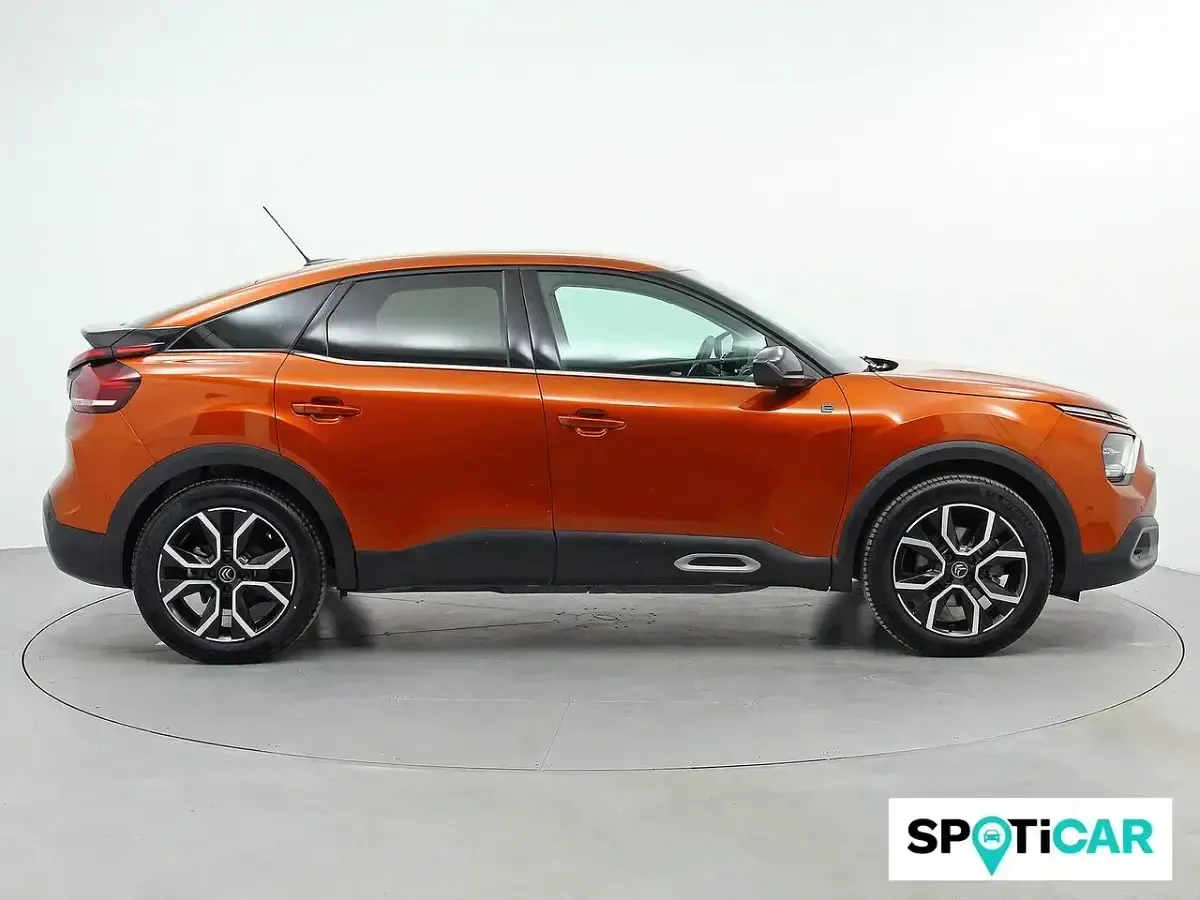 Usado Citroën e-C4 Shine 100 kW (136 CV) 2022 Marrón Berlina