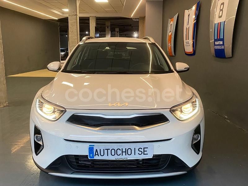 Usado Kia Stonic 100 CV (73 kW) 2024 Blanco SUV