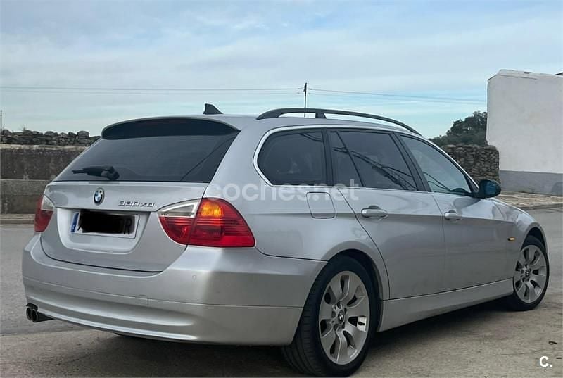 Usado BMW 330 231 CV (169 kW) 2008 Gris / plata Familiar