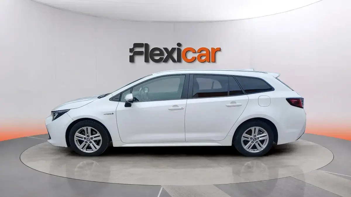 Usado Toyota Corolla Active 122 CV (89 kW) 2021 Blanco Familiar