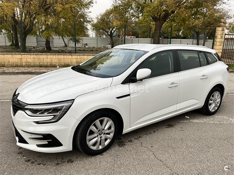 Usado Renault Mégane GrandTour Business 115 CV (84 kW) 2022 Blanco Familiar