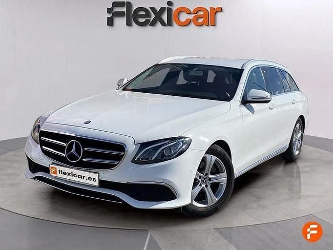 Usado Mercedes E200 160 CV (117 kW) 2019 Blanco Familiar