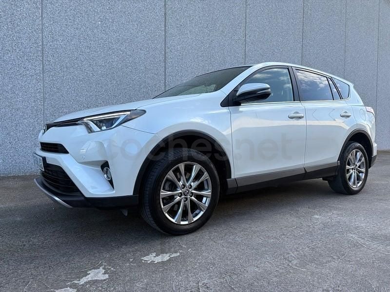 Usado Toyota RAV4 Advance 143 CV (105 kW) 2016 Blanco SUV