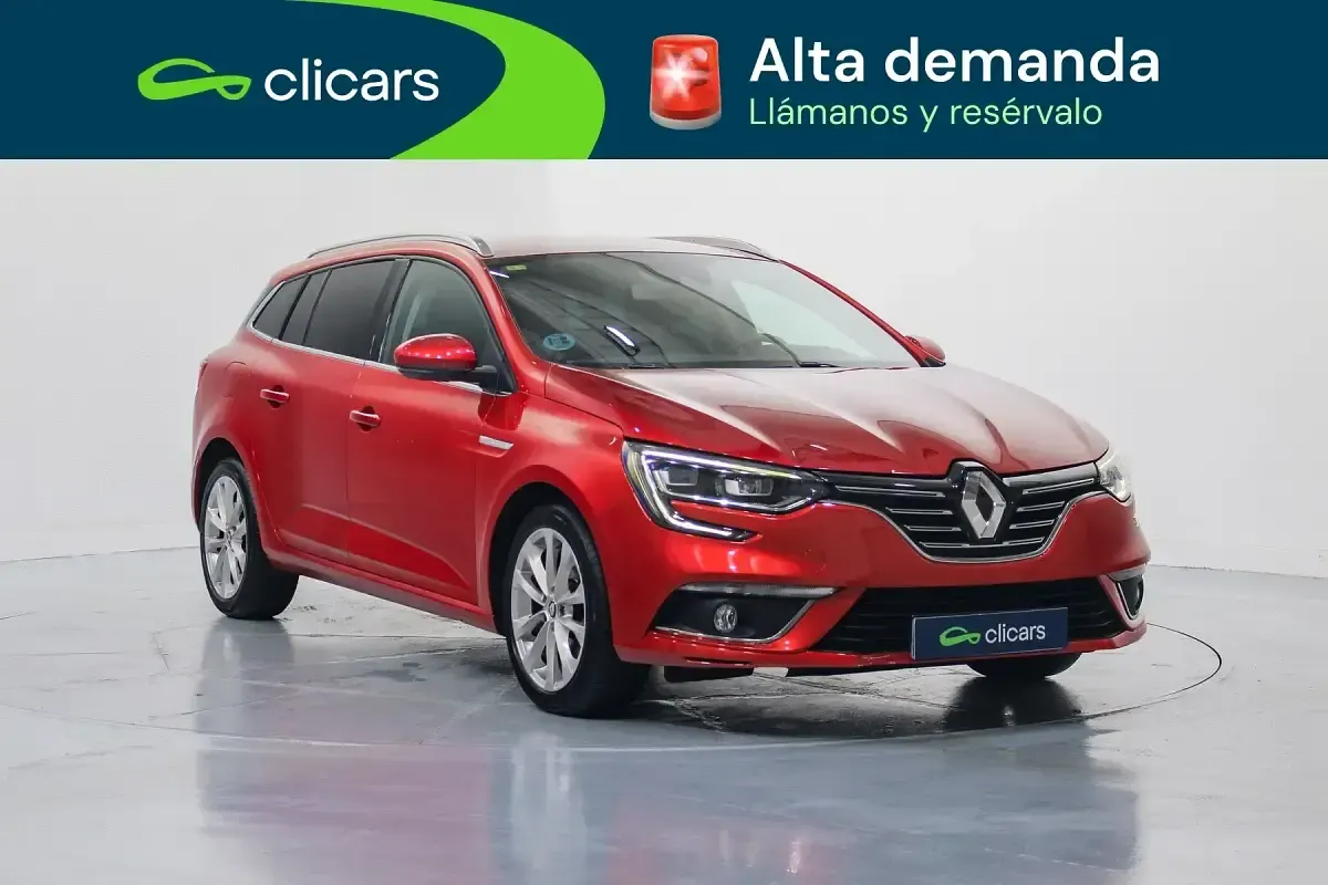 Usado Renault Mégane GrandTour Zen 130 CV (95 kW) 2018 Rojo Familiar