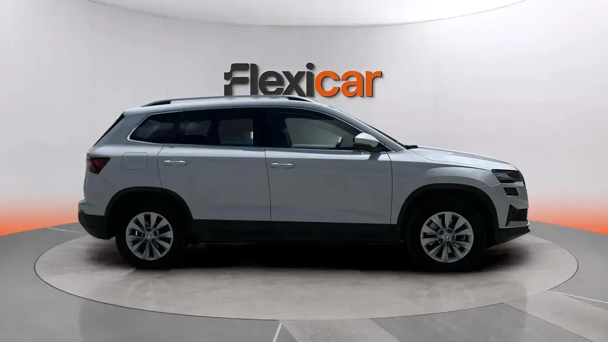 Usado Skoda Karoq Ambition 150 HP (110 kW) 2022 Branco SUV