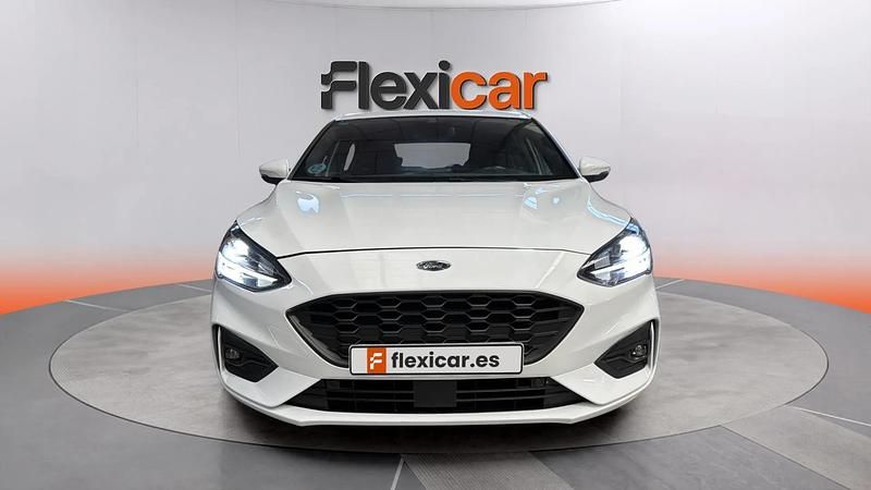 Usado Ford Focus ST-Line 120 CV (88 kW) 2021 Blanco Berlina