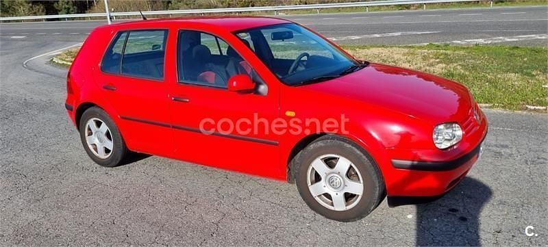 Usado VW Golf III Conceptline 90 CV (66 kW) 1998 Rojo Berlina
