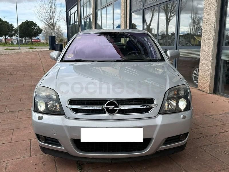Usado Opel Vectra GTS Elegance 211 CV (155 kW) 2004 Gris / plata Berlina
