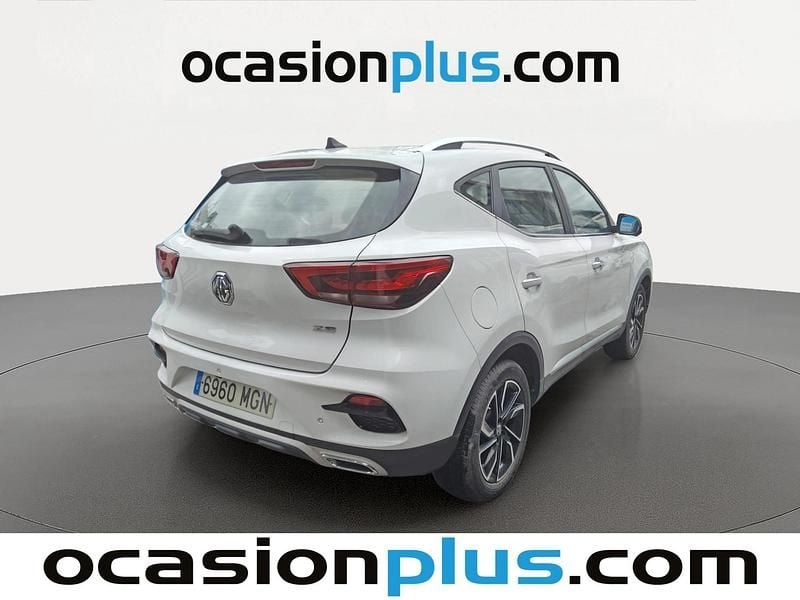 Usado MG ZS Luxury 111 CV (81 kW) 2023 Blanco SUV