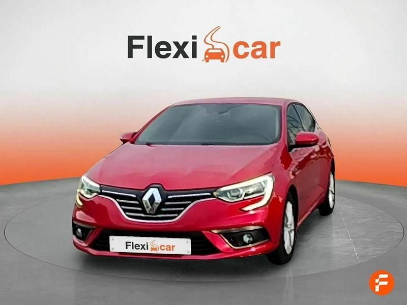 Usado Renault Mégane IV Zen 130 CV (95 kW) 2017 Rojo Berlina