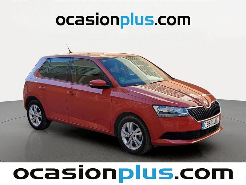 Usado Skoda Fabia Ambition 60 CV (44 kW) 2020 Rojo
