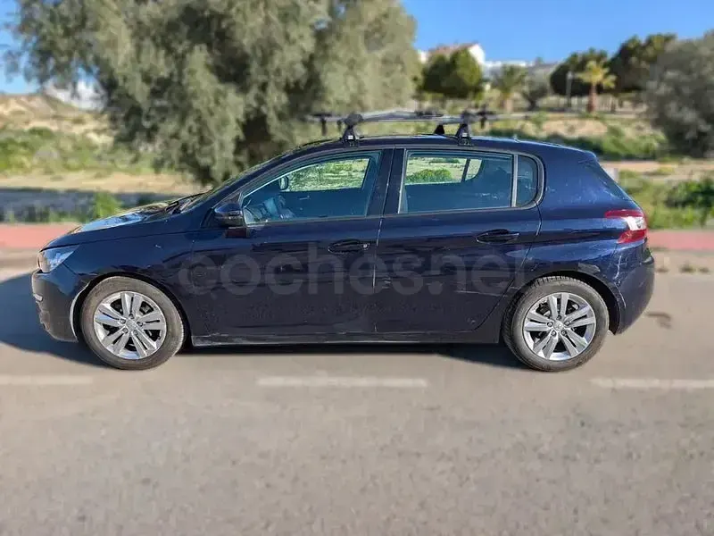 Usado Peugeot 308 Active 92 CV (67 kW) 2014 Negro Berlina