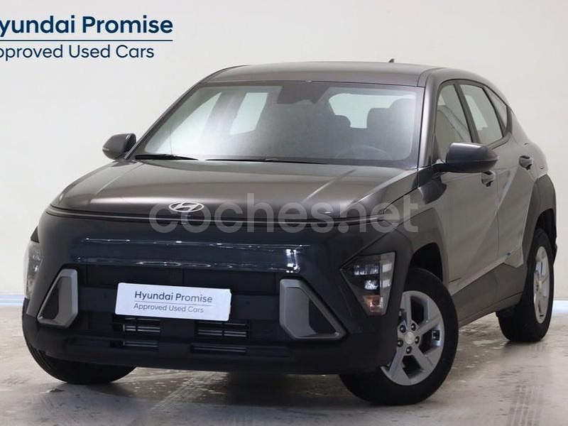 Usado Hyundai Kona 120 CV (88 kW) 2024 Gris / plata SUV