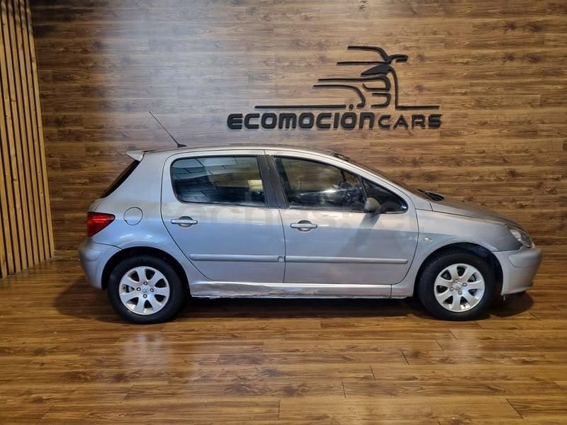 Usado Peugeot 307 90 CV (66 kW) 2002 Gris / plata Berlina