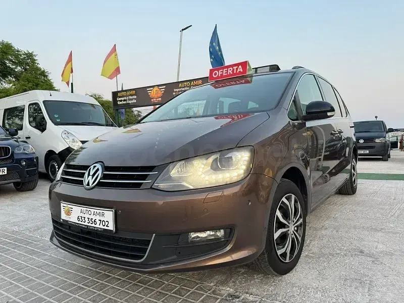 Usado VW Sharan Advance 140 CV (102 kW) 2013 Marrón Monovolumen