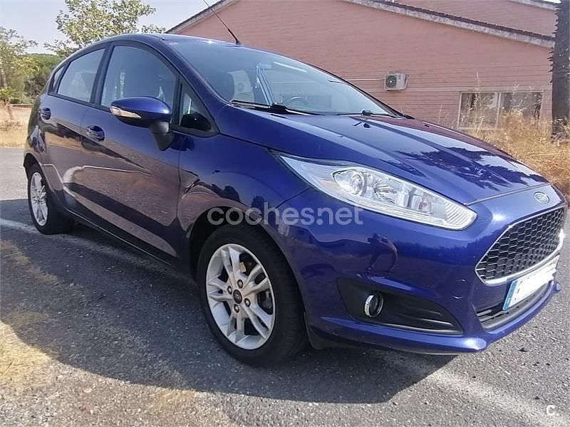 Azul Usado 2017 Ford Fiesta Trend Utilitario | 8900 € (Precio justo) - Imagen 1/4