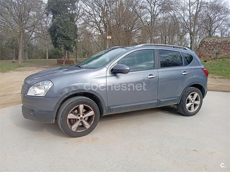 Usado Nissan Qashqai Acenta 106 CV (77 kW) 2010 Gris / plata SUV