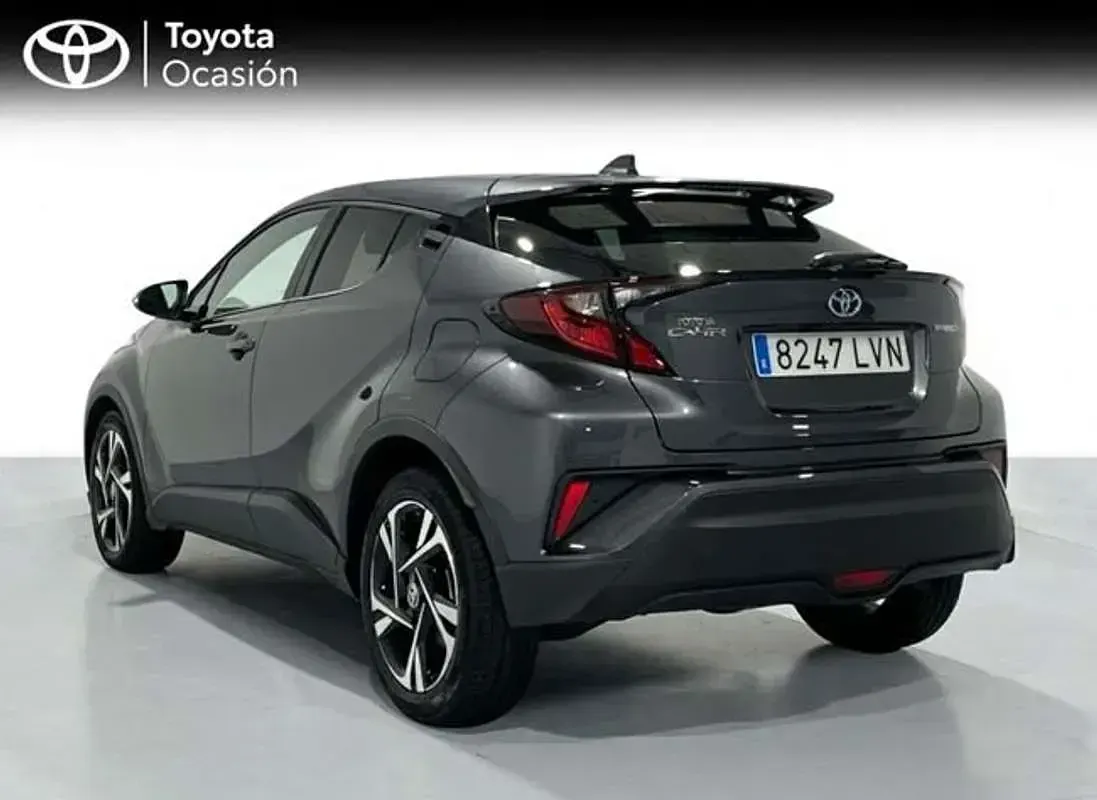 Usado Toyota C-HR Advance 122 CV (89 kW) 2021 Gris SUV