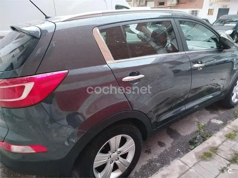 Usado Kia Sportage 115 CV (84 kW) 2013 Gris / plata SUV