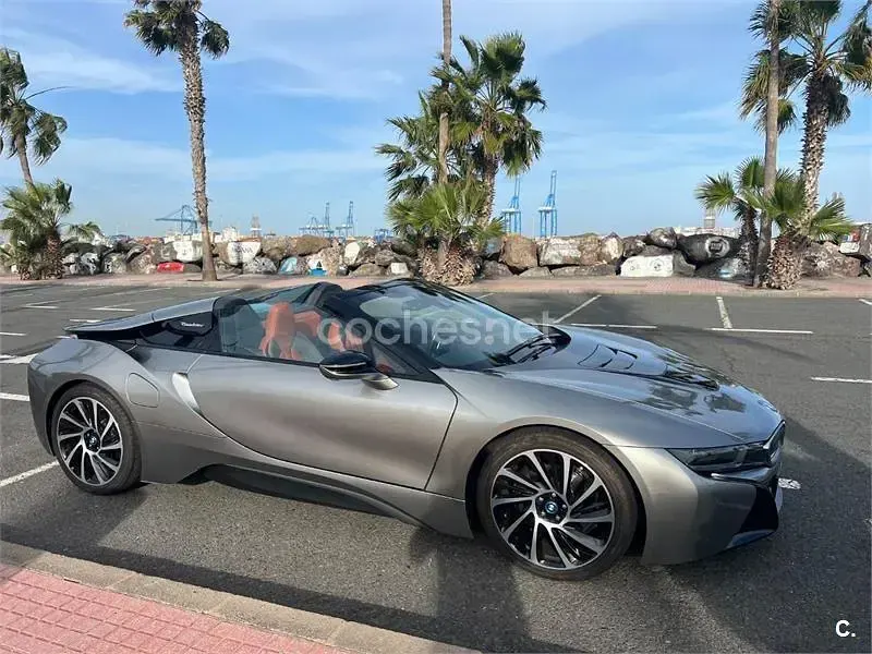 Usado BMW i8 374 CV (275 kW) 2020 Gris / plata Descapotable