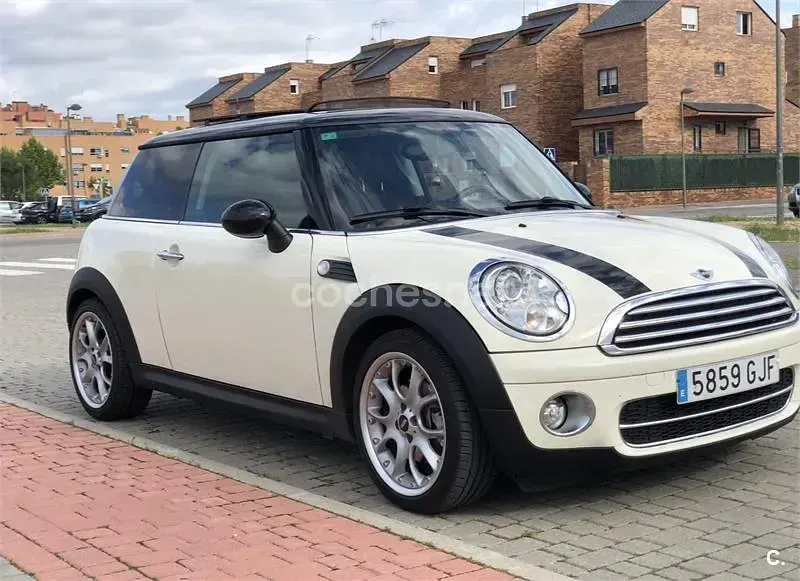 Usado Mini Cooper D 110 CV (80 kW) 2008 Beige Utilitario