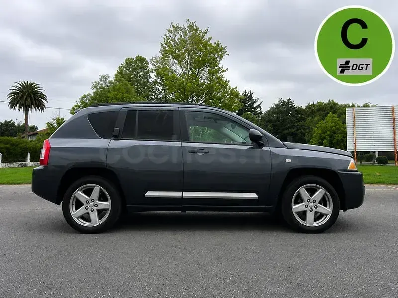 Usado Jeep Compass Limited 170 CV (125 kW) 2007 Gris / plata SUV