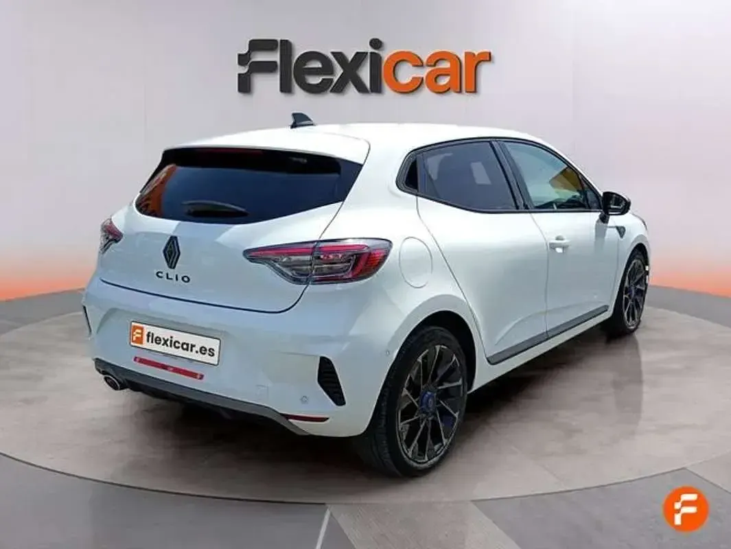 Usado Renault Clio Esprit Alpine 91 CV (66 kW) 2024 Blanco Utilitario