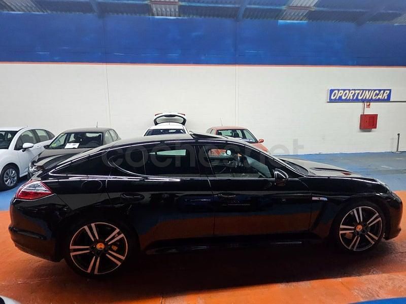 Käytetty Porsche Panamera 250 HP (183 kW) 2012 Musta Viistoperä