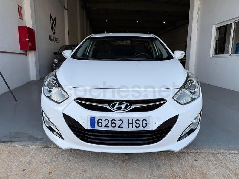 Usado Hyundai i40 115 CV (84 kW) 2014 Blanco Berlina