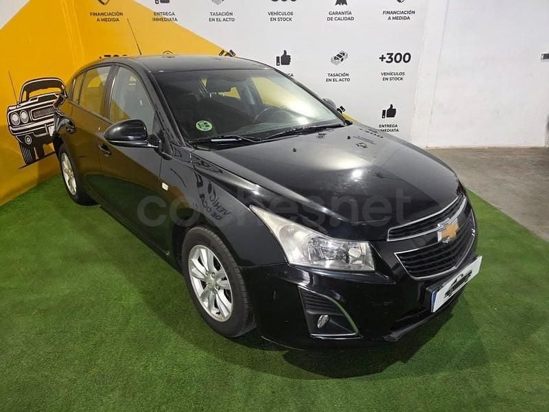 Usado Chevrolet Cruze LT 163 CV (119 kW) 2013 Negro Berlina