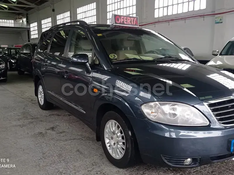 Usado SsangYong Rodius 165 CV (121 kW) 2007 Azul Monovolumen