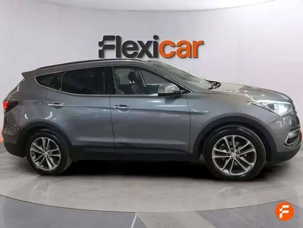Usado Hyundai Santa Fe Style 201 CV (147 kW) 2016 Gris SUV