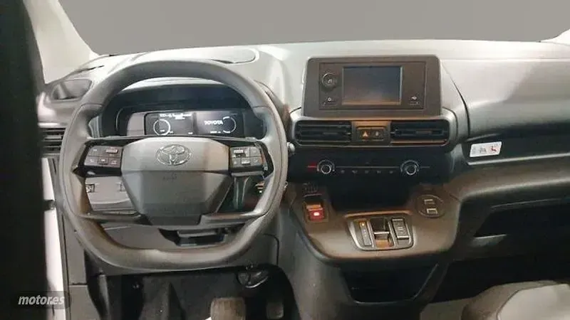 Usado Toyota Proace City City 100 kW (136 CV) 2025 Blanco Monovolumen