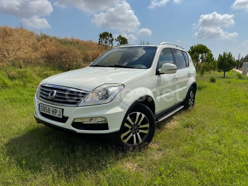 Blanco Usado 2013 Ssangyong Rexton Limited SUV | 11.500 € - Imagen 1/4