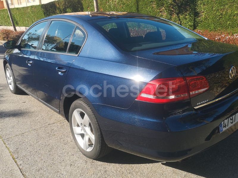 Usado VW Passat Edition 105 CV (77 kW) 2012 Azul Berlina