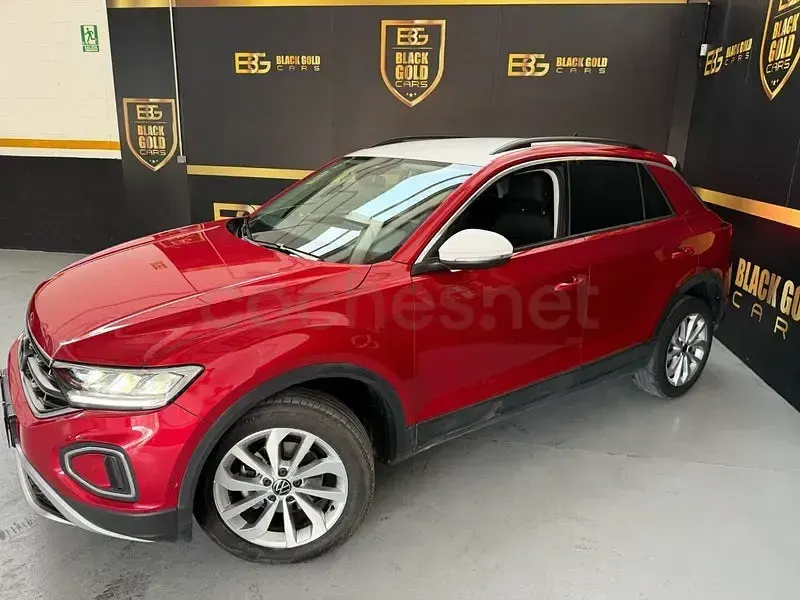Usado VW T-Roc Life 115 CV (84 kW) 2023 Granate SUV