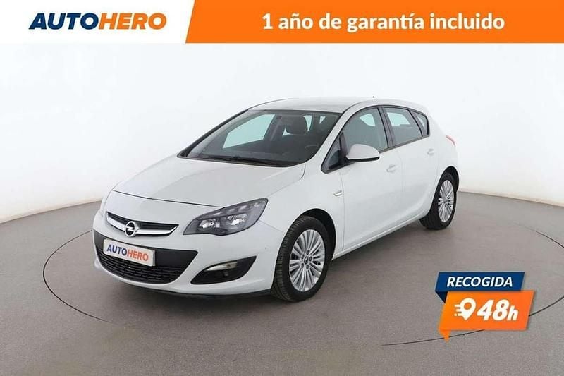 Blanco Usado 2014 Opel Astra Selective Berlina | 9099 € (Precio justo) - Imagen 1/3